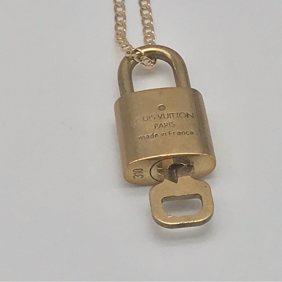 Louis Vuitton Lock & Key #310 - Picture 4 of 10